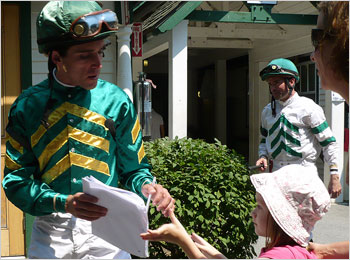 Ramon Dominguez signs autographs